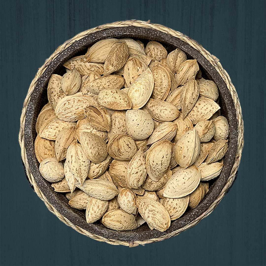 بادام منقا خام (پوست کاغذی )